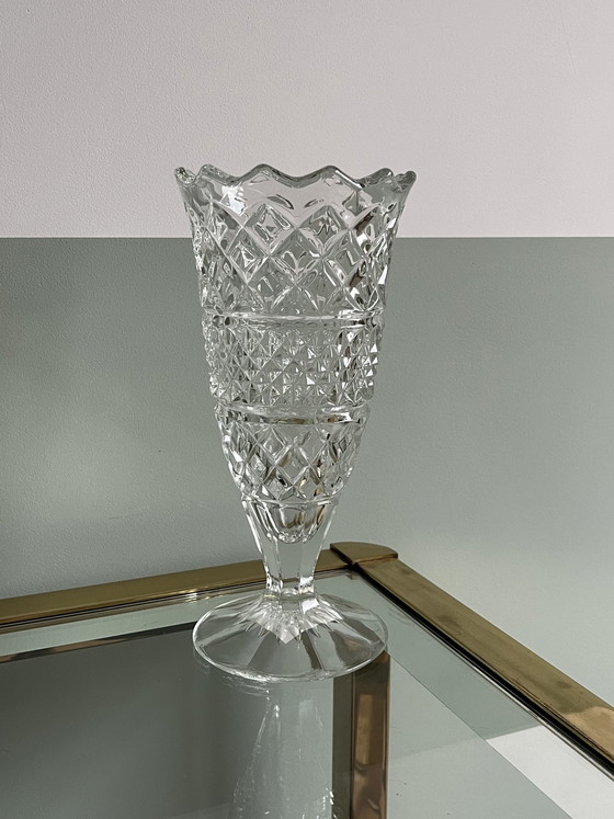 Vase vintage en verre taillé – Glass