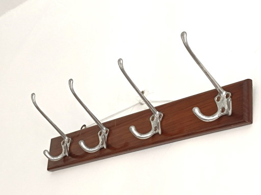 Wall hook with 4 double hooks