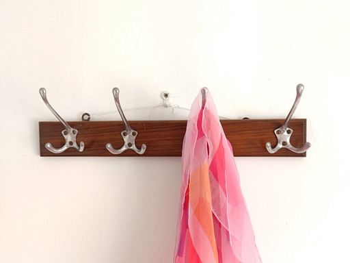 Wall hook with 4 double hooks