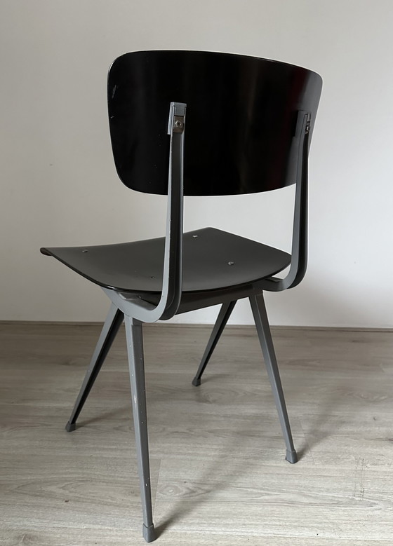 Image 1 of 4 Ahrend Result design chairs