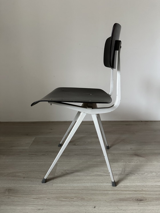 Image 1 of 4 Ahrend Result design chairs