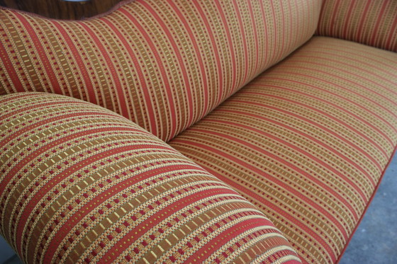 Image 1 of Sofá Biedermeier de tres plazas en tela a rayas color nogal con funda nueva
