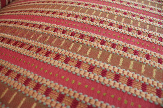 Image 1 of Sofá Biedermeier de tres plazas en tela a rayas color nogal con funda nueva