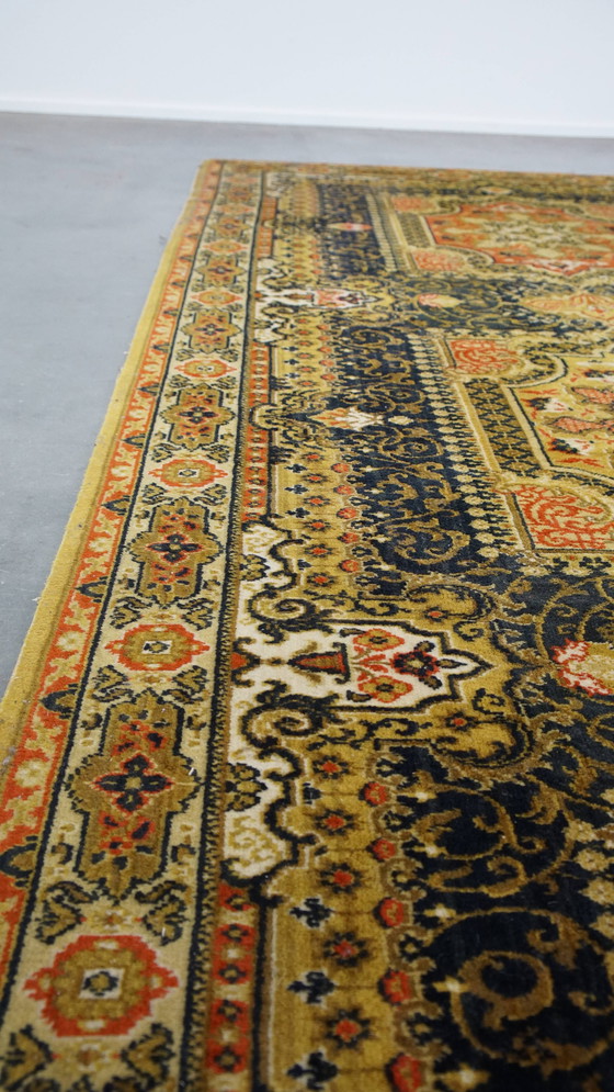 Image 1 of Large Carpet 305X200Cm