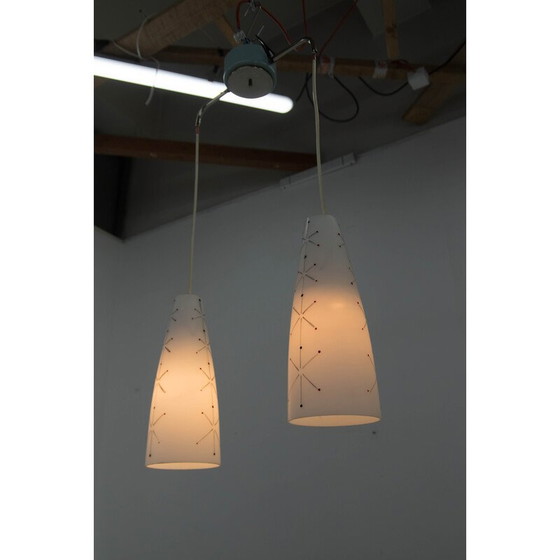 Image 1 of Lampada a sospensione in vetro di metà secolo, Cecoslovacchia, anni '50