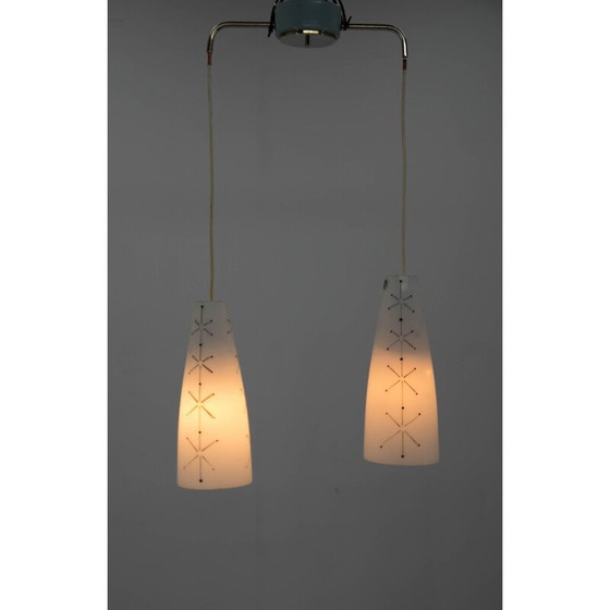 Image 1 of Lampada a sospensione in vetro di metà secolo, Cecoslovacchia, anni '50