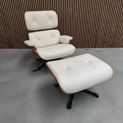 Vitra Eames Lounge chair