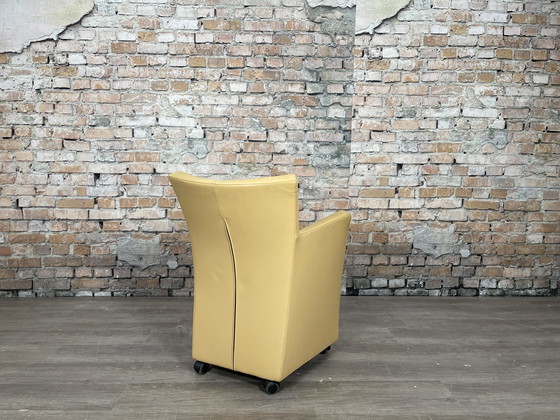 Image 1 of Montis Sting jaune - fauteuil