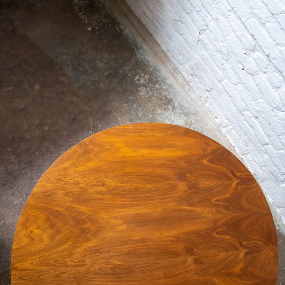 Image 1 of Vintage Table basse ronde en bois