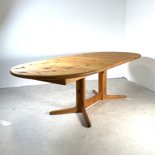 Extendable Oval Xl Pine Dining Table, In Scandinavian Style