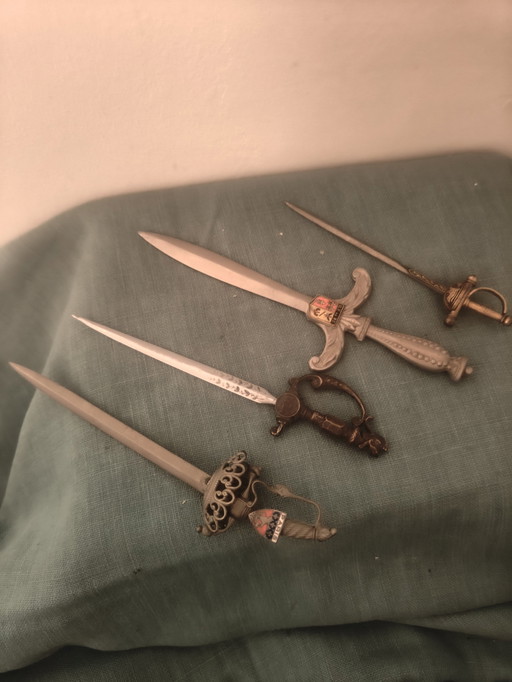4 Vintage paper cutters