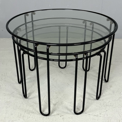 3x Minimalist round table