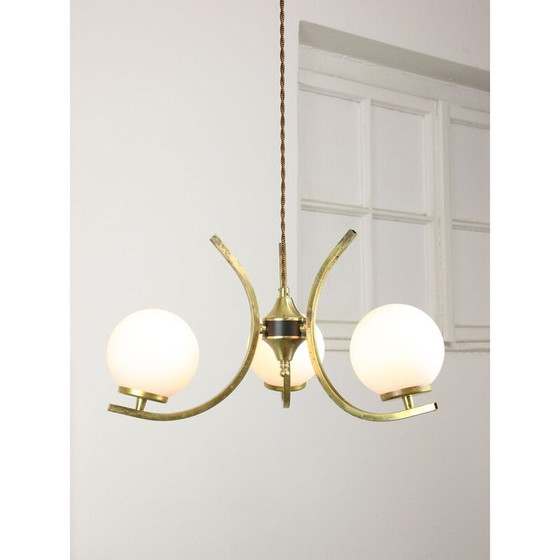 Image 1 of Vintage chandelier in brass and opaline glass, Italy