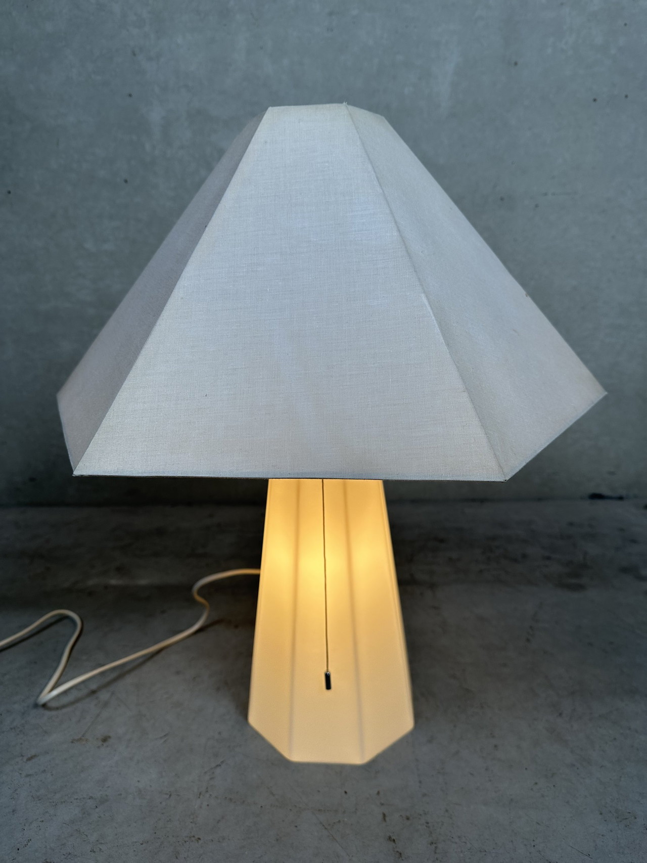 Lampada vintage Peill & Putzler - opalina
