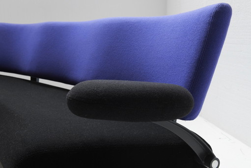 Artifort Orbit C341 by Wolfgang C.R. Merger – 3 5 zitsbanken, Textile, Modern (photo 2 of 6)