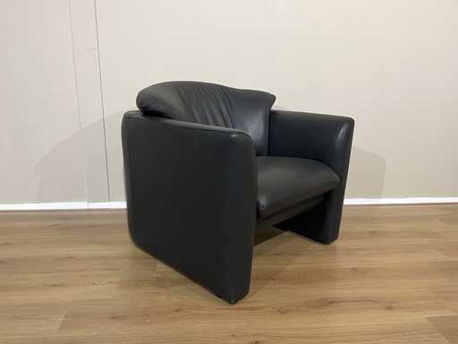 Leolux Morion Armchair Black Leather Design