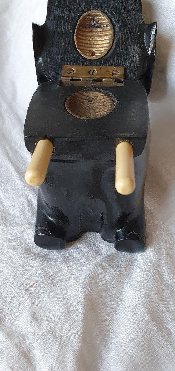 Image 1 of Cascanueces de elefante Art Déco