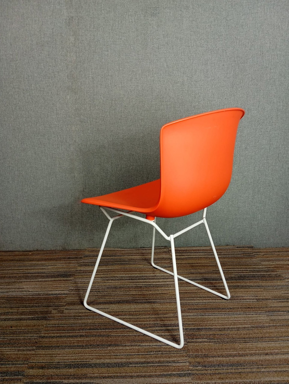 1X Harry Bertoia Plastic Chair €225 Whoppah