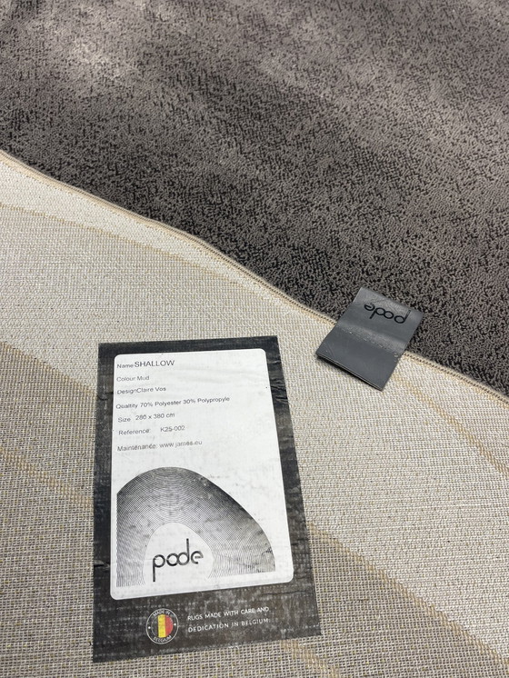 Image 1 of Leolux Pode Shallow Carpet 280 X 380 Showroom model