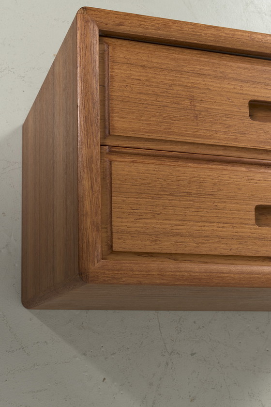 Image 1 of Hanging drawer cabinet