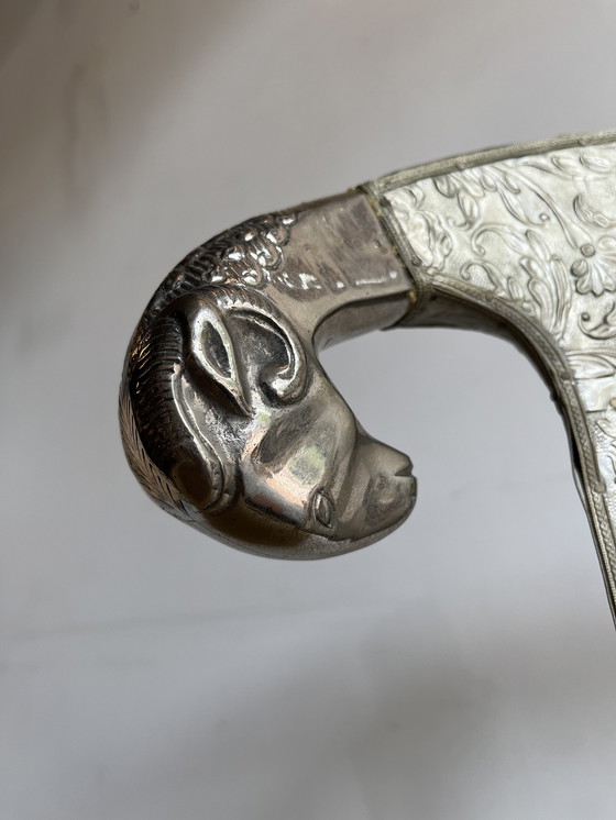 Image 1 of Chaise à tête de bélier en feuille d'argent Anglo Indian vintage