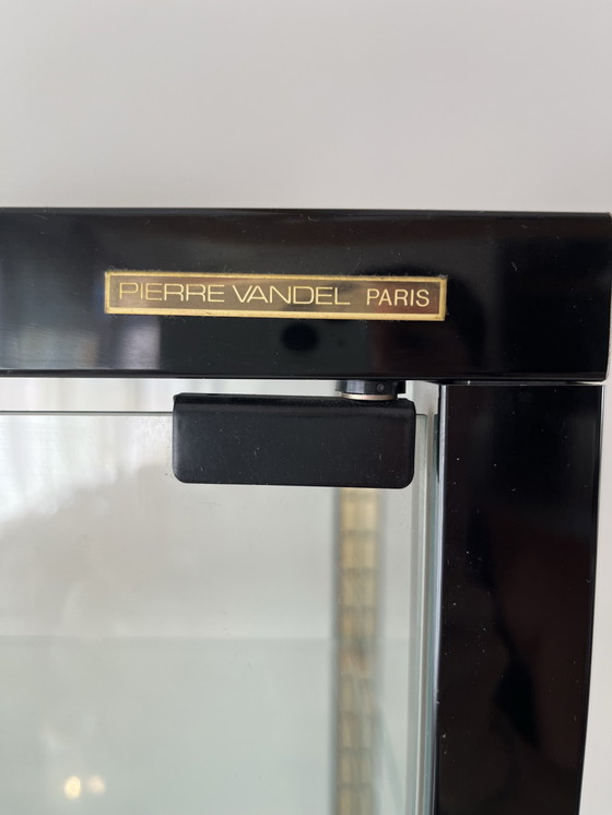 Image 1 of Vitrine fermée Pierre Vandel