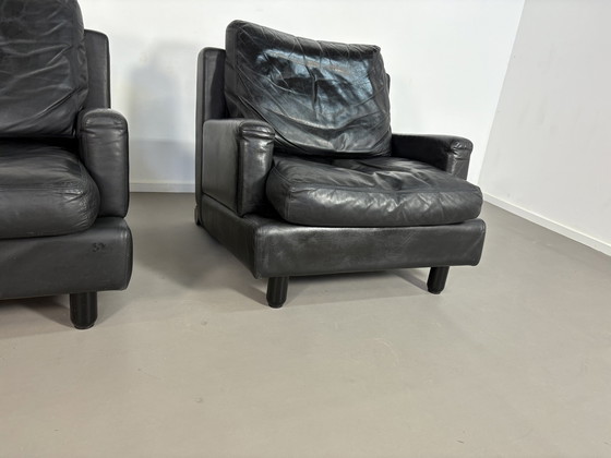 Image 1 of 2 rare poltrone Artifort in pelle nera