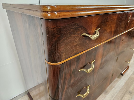 Image 1 of Art Decò Four-Drawer Chest Of Drawers In Walnut And Maple With Mirror