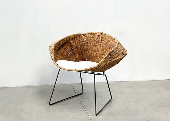 Image 1 of Rattan and bouclé easy chair