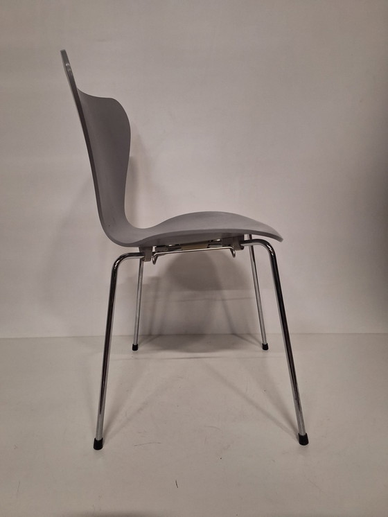 Image 1 of Fritz Hansen Butterfly Chair