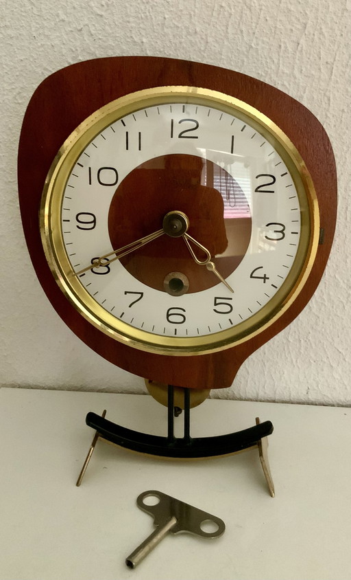 Orfac table clock with pendulum and key