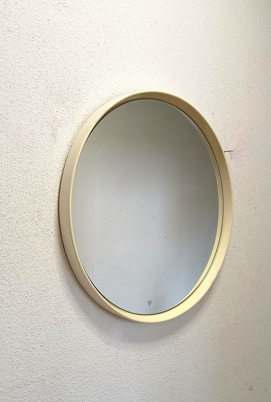 Image 1 of Miroir rond des années 60 avec bord blanc