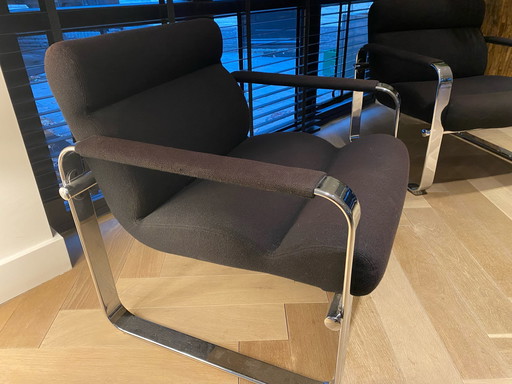 2x Mobel Italia Eero Aarnio fauteuils