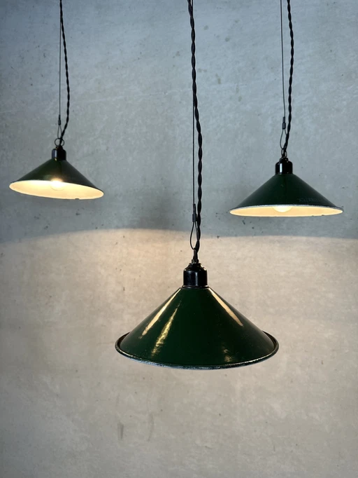 3X Industrial Pendant Lamp - Green Enamel