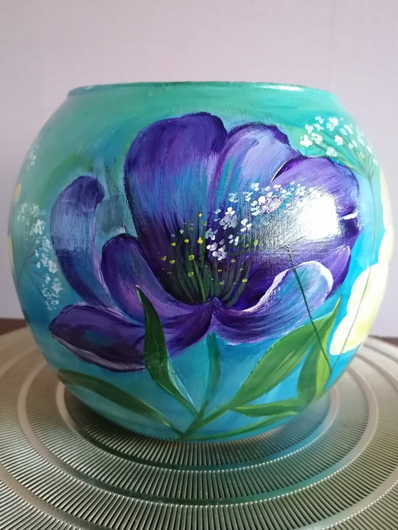 Image 1 of Evalien Ritmeester 'Blue Sky' globe vase