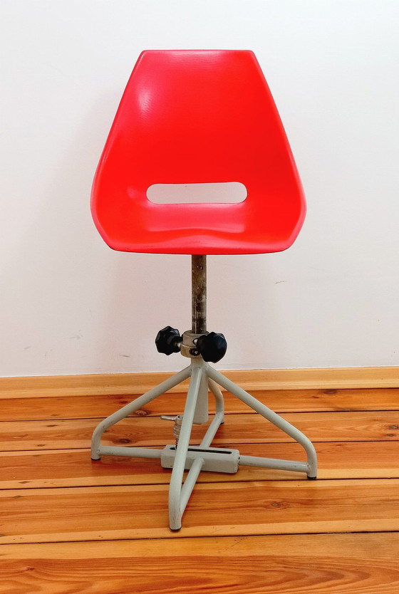 Image 1 of Swivel Chair Attributed To Miroslav Navratil For Vertex, 1960S