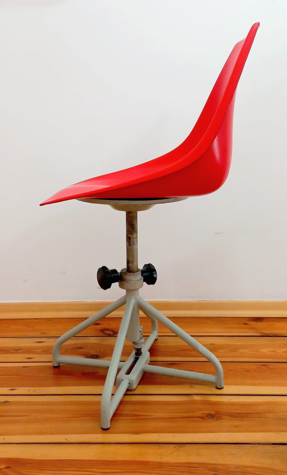 Image 1 of Swivel Chair Attributed To Miroslav Navratil For Vertex, 1960S