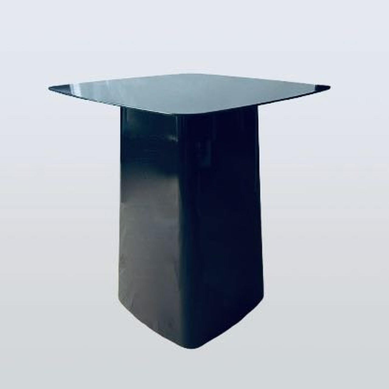 Mesa auxiliar de metal Vitra