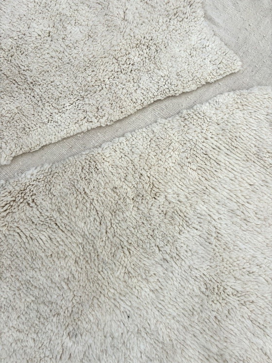 Image 1 of Oversized White Ivory Modern Moroccan Rug - 300X390 Cm