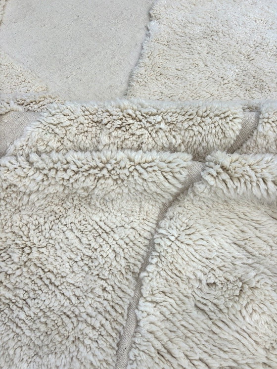 Image 1 of Oversized White Ivory Modern Moroccan Rug - 300X390 Cm