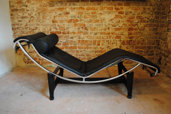 Image 1 of Lc4 Le Corbusier