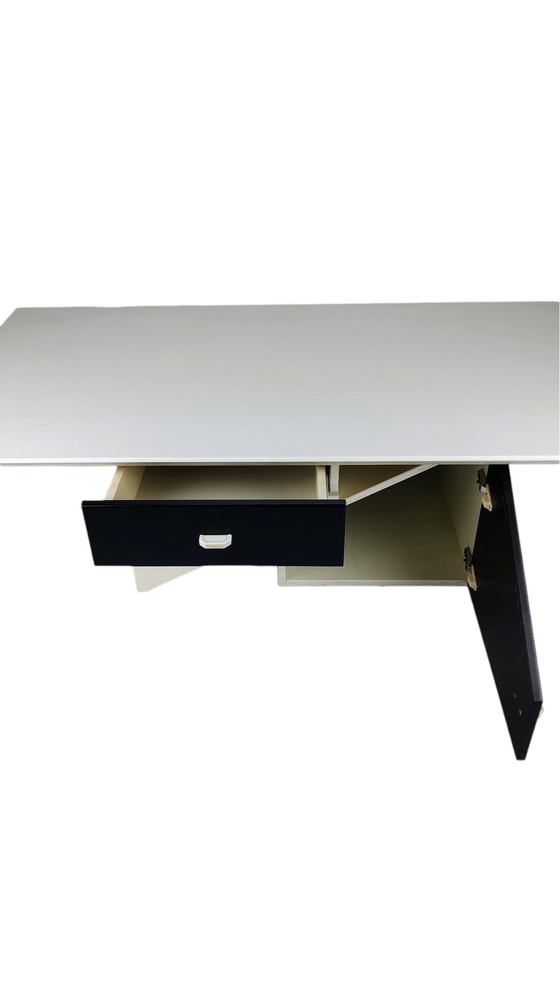 Image 1 of Table basse postmoderne