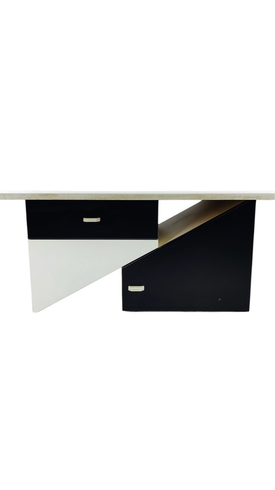 Image 1 of Table basse postmoderne