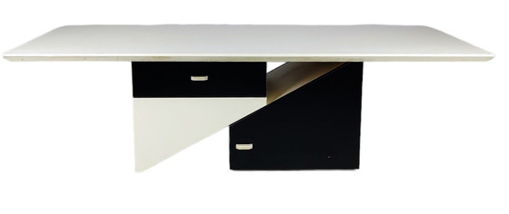 Image 1 of Table basse postmoderne