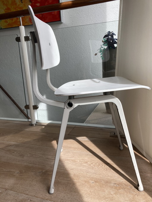 Ahrend Friso Kramer Revolt chair