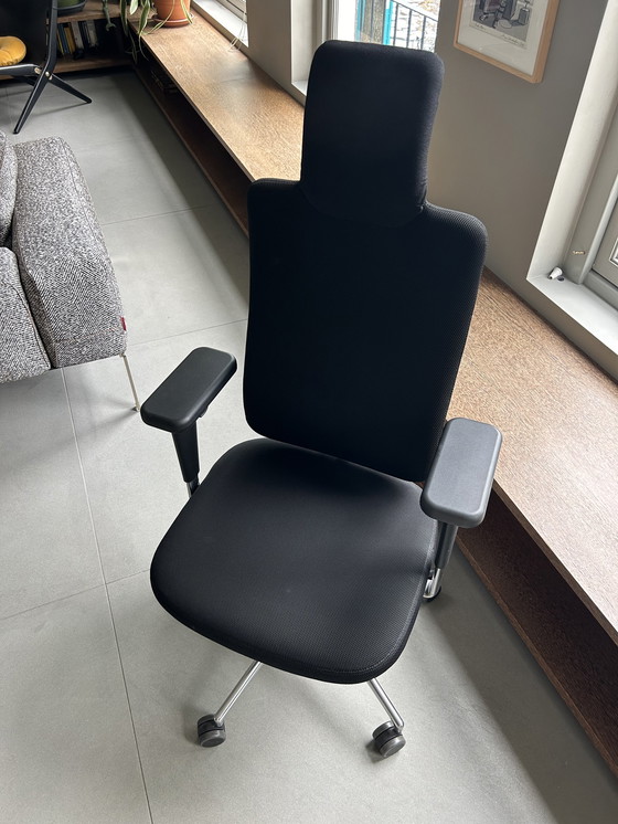 Image 1 of Vitra Headline Chair - 3D Armrests