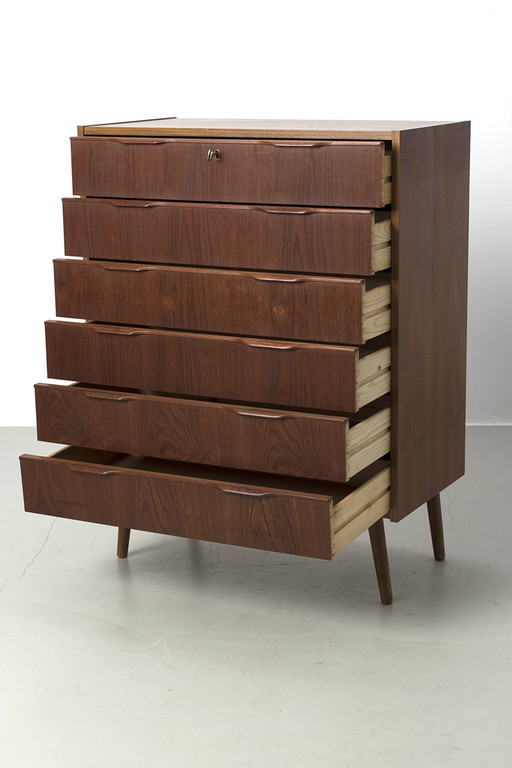 Vintage teak chest of drawers