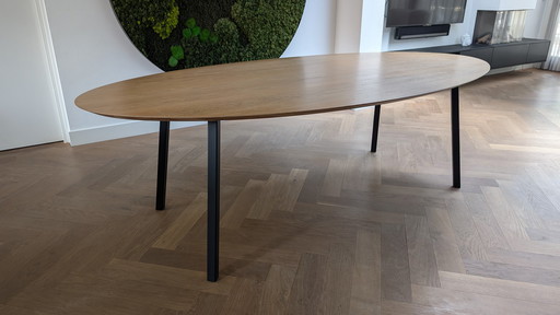 Studio Henk Dining Table - Oval