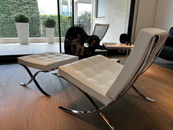 Image 1 of Knoll Set Barcelona New-Never Used White Leather Design L. Mies Van Der Rohe And Lilly Reich 1929