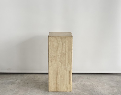 Column travertine